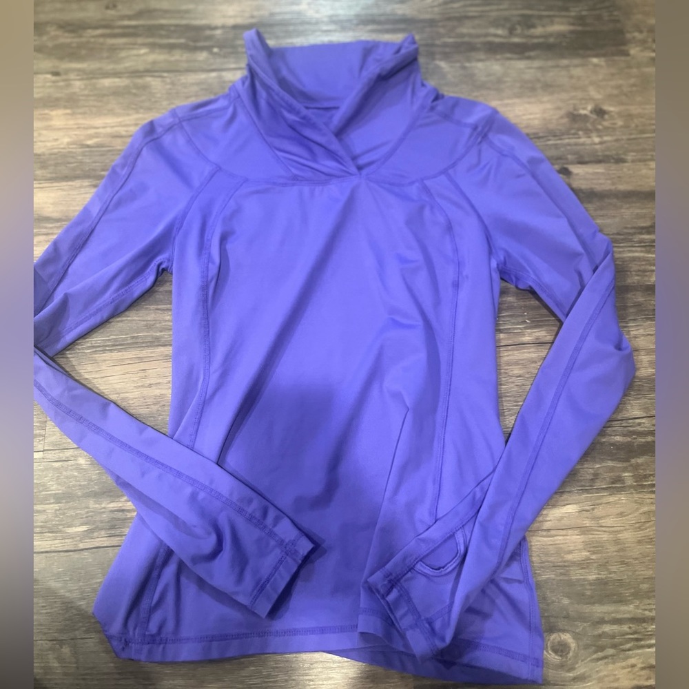 Lululemon long sleeve pullover size 6